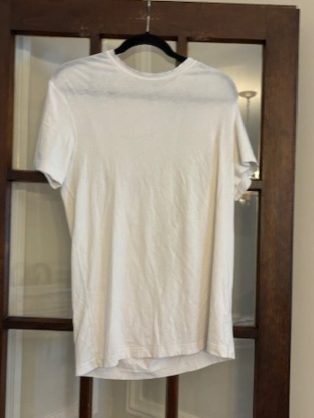 lululemon athletica White T-Shirt, Size Medium